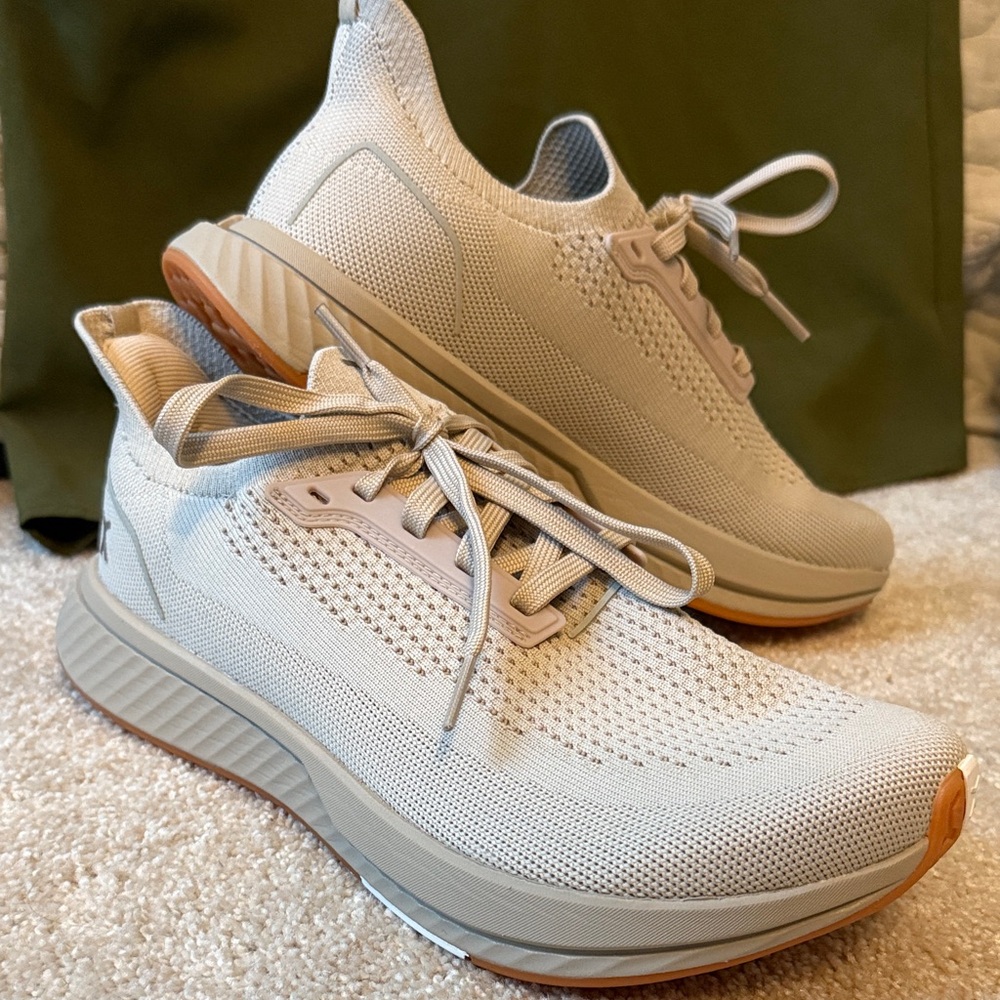 Brand New Flux Adapt Knit Slip On Sneakers